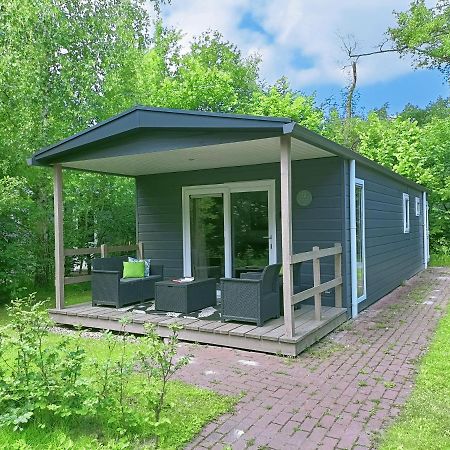 4P Chalet Tolve Met 4 Fietsen Vlakbij Natuurgebieden Drents Friese Wold, Fochteloerveen En Gevangenisdorp Veenhuizen Oosterwolde  ภายนอก รูปภาพ