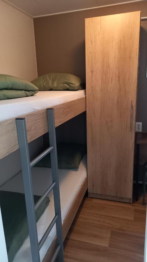 4P Chalet Tolve Met 4 Fietsen Vlakbij Natuurgebieden Drents Friese Wold, Fochteloerveen En Gevangenisdorp Veenhuizen Oosterwolde  ภายนอก รูปภาพ