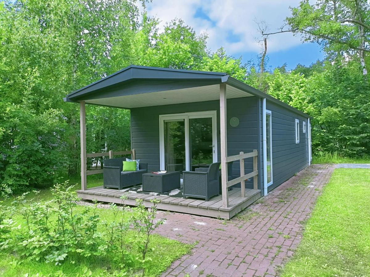 4P Chalet Tolve Met 4 Fietsen Vlakbij Natuurgebieden Drents Friese Wold, Fochteloerveen En Gevangenisdorp Veenhuizen Oosterwolde  ภายนอก รูปภาพ