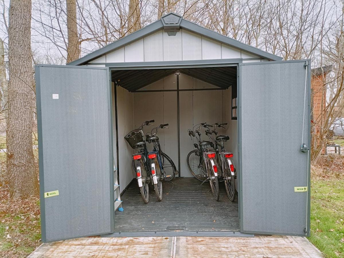 4P Chalet Tolve Met 4 Fietsen Vlakbij Natuurgebieden Drents Friese Wold, Fochteloerveen En Gevangenisdorp Veenhuizen Oosterwolde  ภายนอก รูปภาพ
