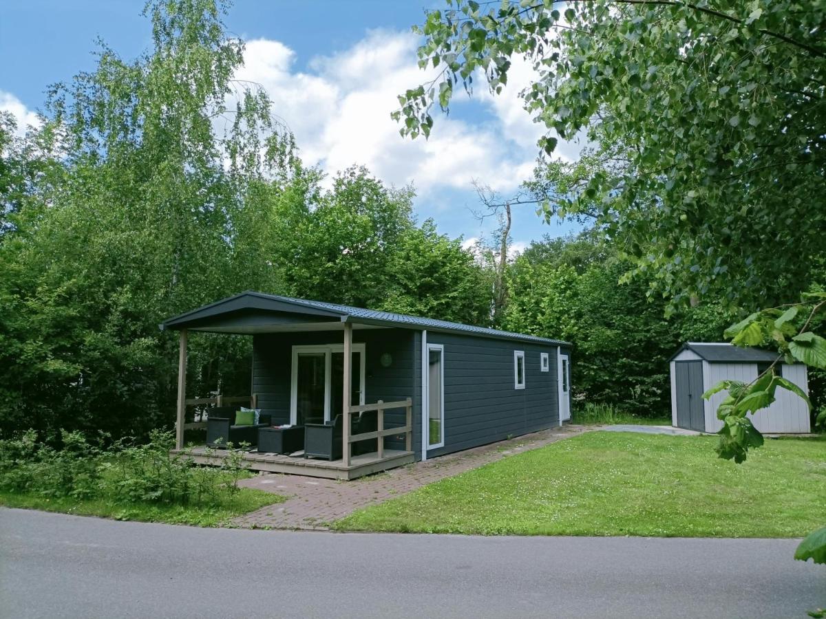 4P Chalet Tolve Met 4 Fietsen Vlakbij Natuurgebieden Drents Friese Wold, Fochteloerveen En Gevangenisdorp Veenhuizen Oosterwolde  ภายนอก รูปภาพ